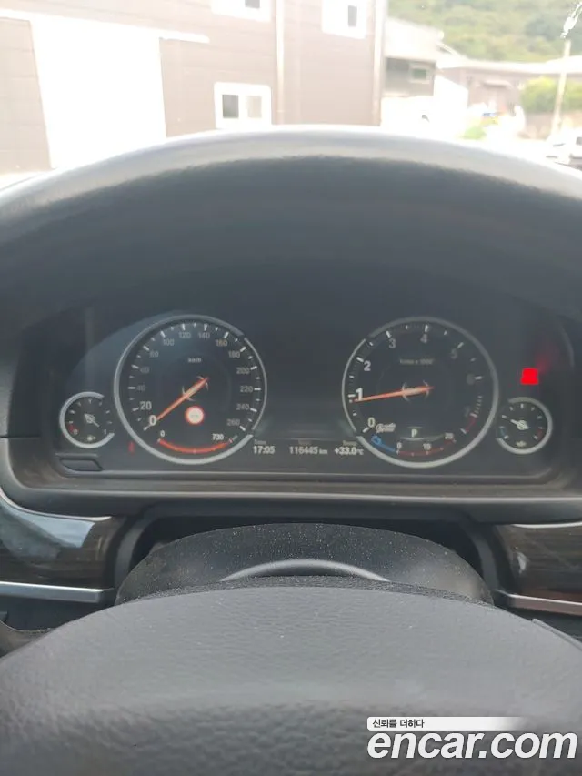 BMW 5 серии 2014 thumb 2