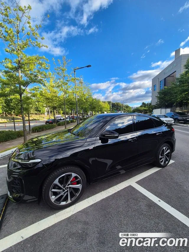 Audi Q5 2025 thumb 2