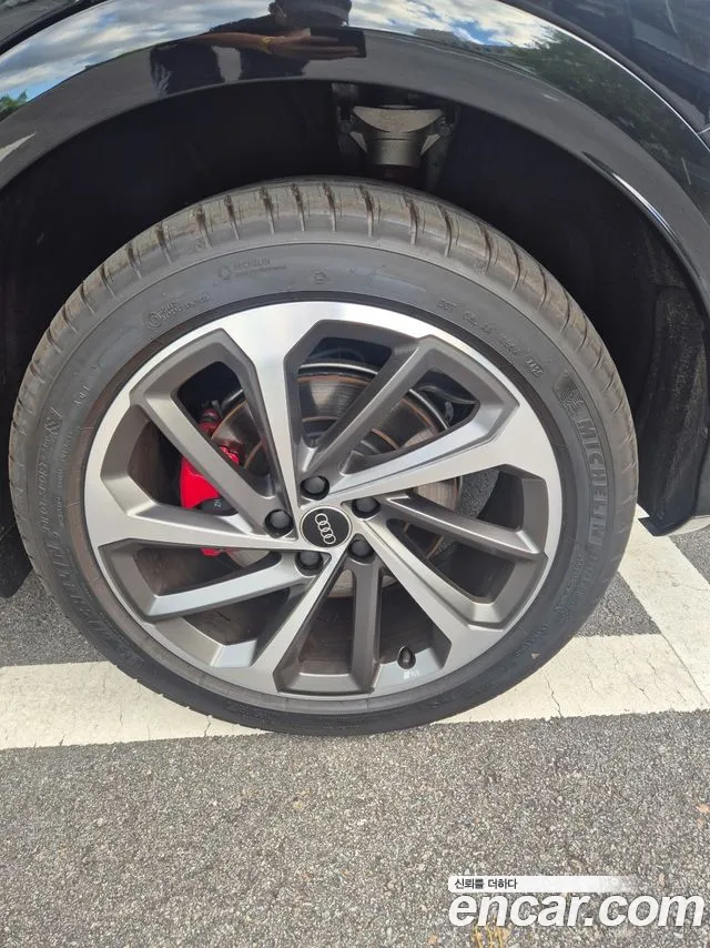 Audi Q5 2025 thumb 9