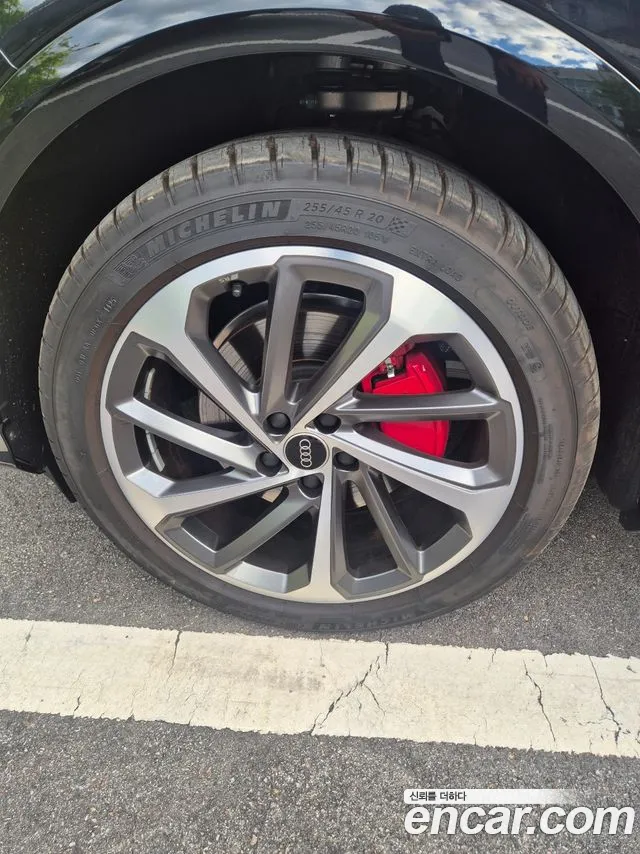 Audi Q5 2025 thumb 10