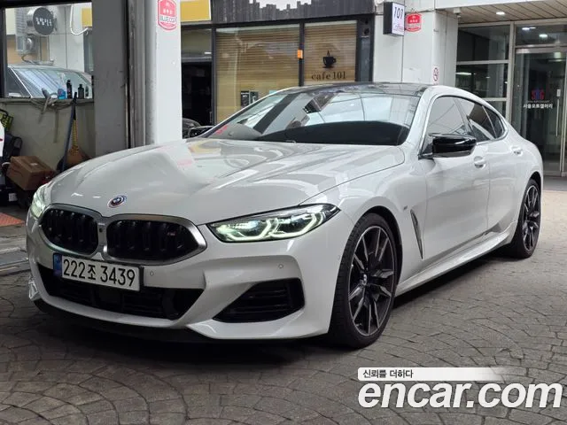 BMW 8 серии 2022 thumb 3