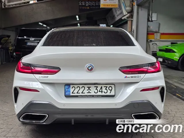 BMW 8 серии 2022 thumb 4