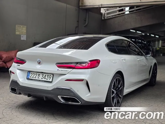 BMW 8 серии 2022 thumb 6