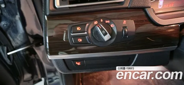 BMW 7 серии 2010 thumb 9
