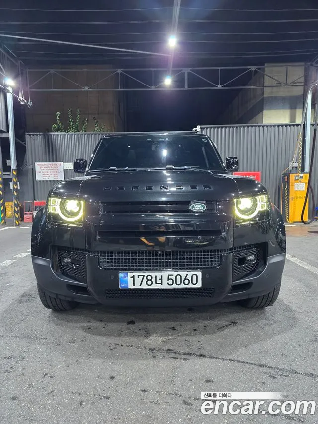 Land Rover Defender 2020 thumb 4