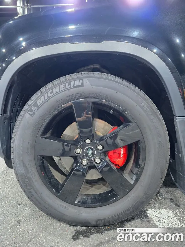Land Rover Defender 2020 thumb 9