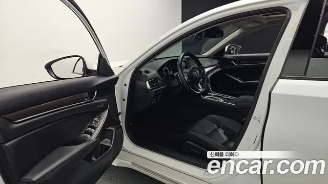 Honda Accord 2018 thumb 10