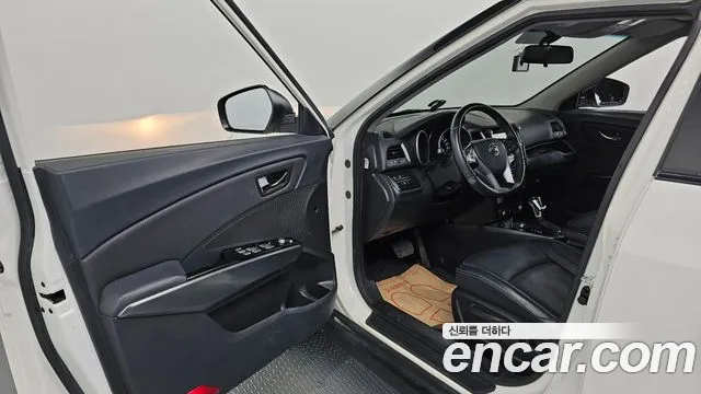 KG_Mobility_Ssangyong TIBOLI 2018 thumb 10
