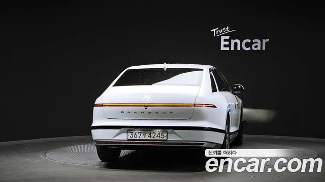 Hyundai Grandeur 2023 thumb 4