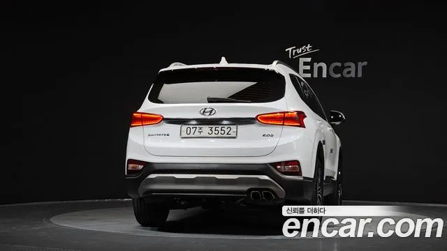 Hyundai Santa Fe 2018 thumb 4