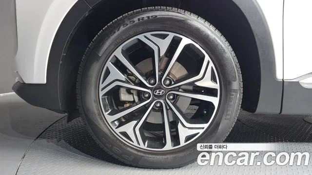 Hyundai Santa Fe 2018 thumb 5