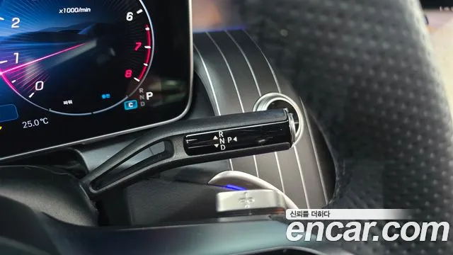 Mercedes-Benz GLC 2025 thumb 8