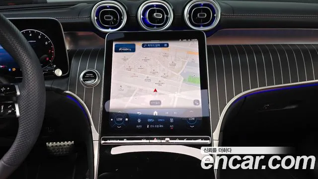 Mercedes-Benz GLC 2025 thumb 12