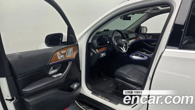 Mercedes-Benz GLE 2020 thumb 10