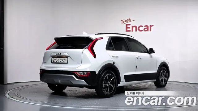 Kia Niro 2022 thumb 2