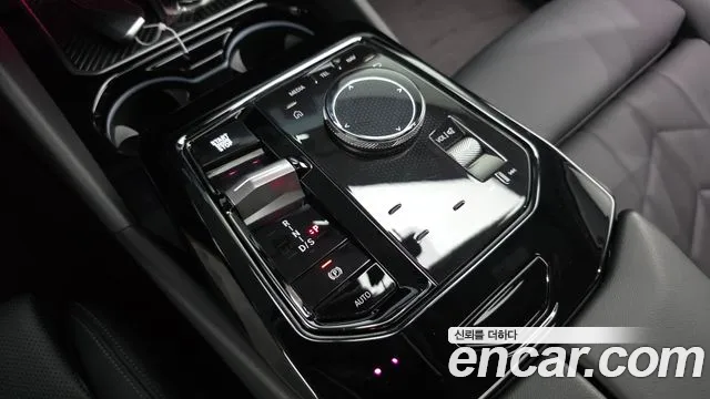 BMW 5 серии 2023 thumb 9