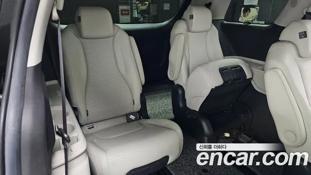 Kia Carnival 2020 thumb 11