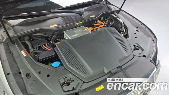 Audi e-tron 2020 thumb 6