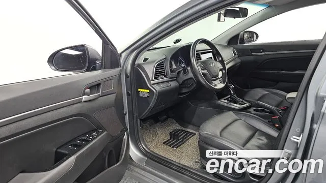 Hyundai Avante 2015 thumb 10