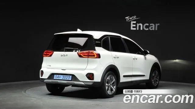 Kia Niro 2022 thumb 2
