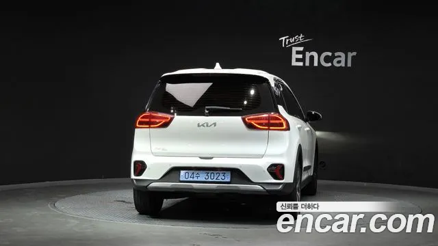 Kia Niro 2022 thumb 4