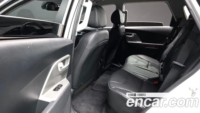 Kia Niro 2022 thumb 11