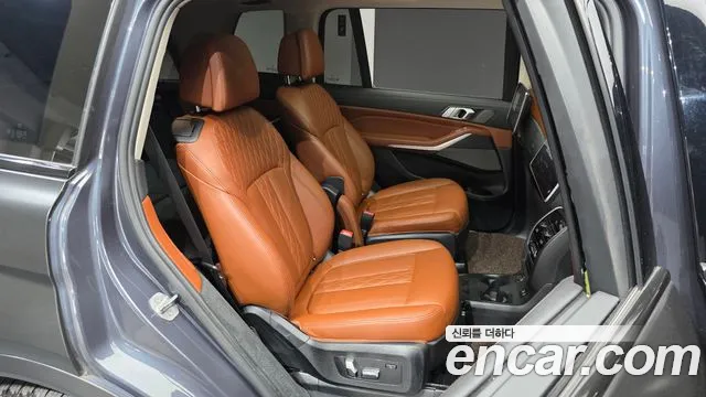 BMW X7 2020 thumb 11