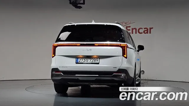 Kia Carnival 2024 thumb 3