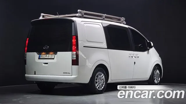 Hyundai Staria 2022 thumb 2