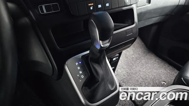 Hyundai Staria 2022 thumb 9
