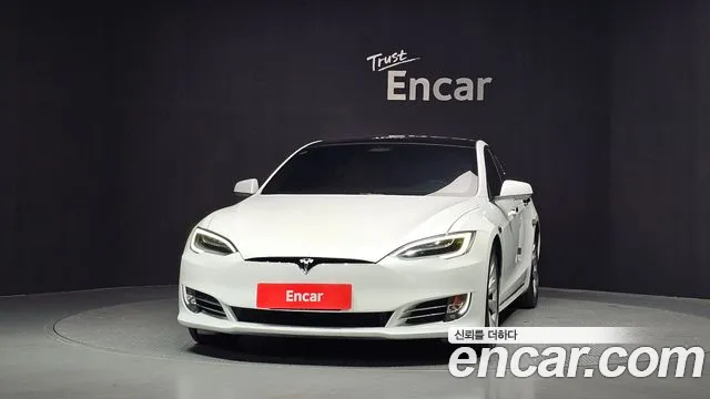 Tesla Model S 2020 thumb 3