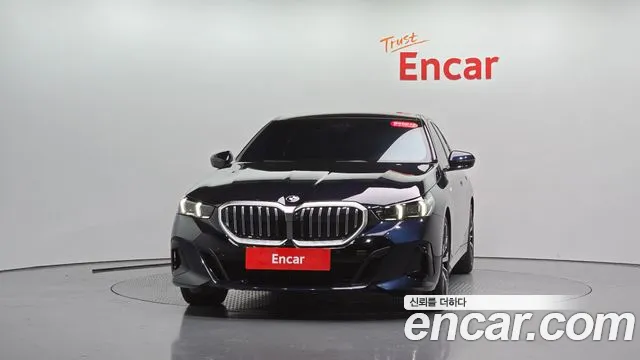 BMW 5 серии 2024 thumb 2