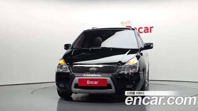 Kia Carnival 2013 thumb 3