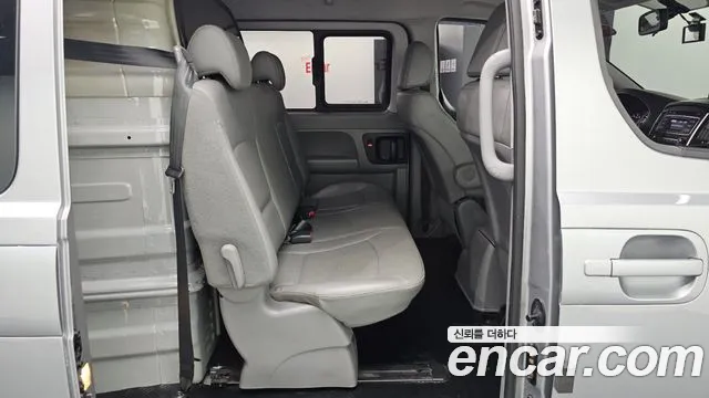 Hyundai Starex 2018 thumb 10