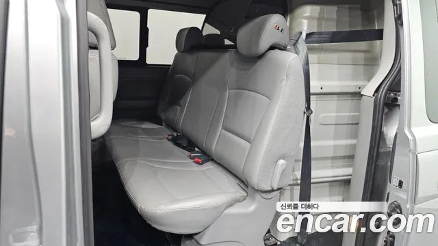 Hyundai Starex 2018 thumb 11