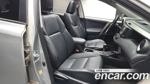 Toyota RAV4 2015 thumb 11