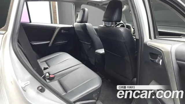 Toyota RAV4 2015 thumb 12