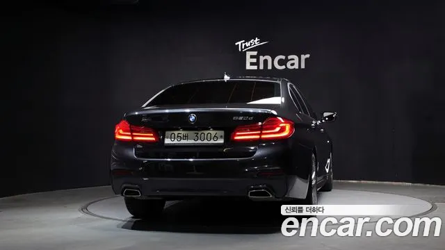 BMW 5 серии 2017 thumb 4