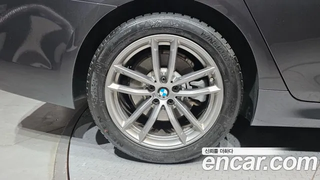 BMW 5 серии 2017 thumb 5
