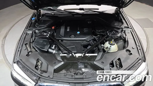 BMW 5 серии 2017 thumb 6