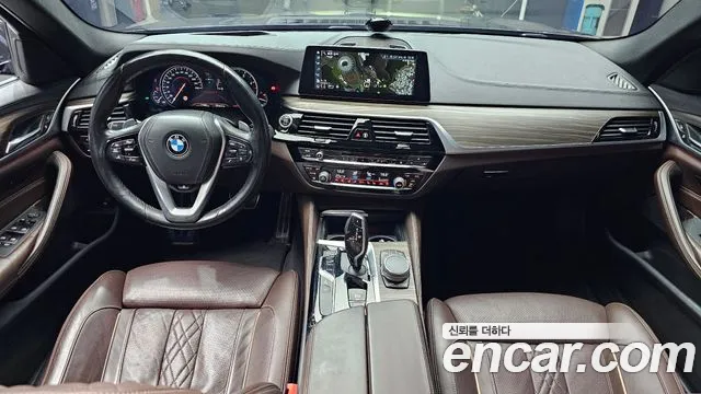 BMW 5 серии 2017 thumb 7