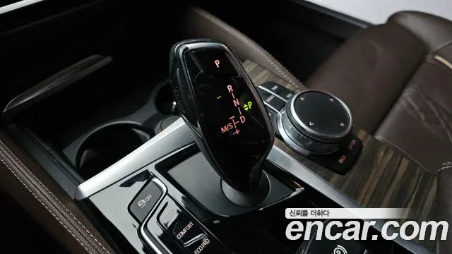 BMW 5 серии 2017 thumb 9