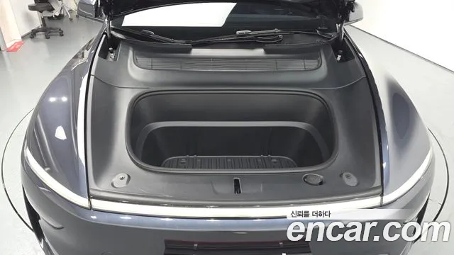 Tesla Model Y 2026 thumb 5