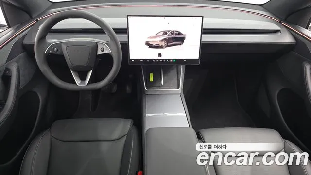 Tesla Model Y 2026 thumb 6