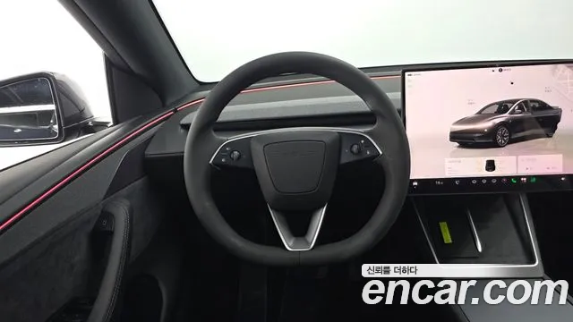 Tesla Model Y 2026 thumb 11