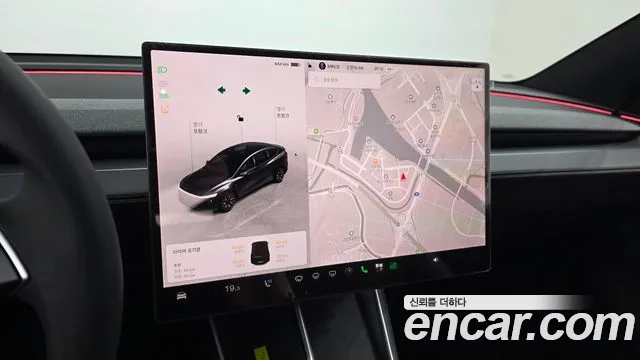 Tesla Model Y 2026 thumb 12