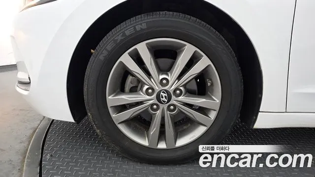 Hyundai Avante 2016 thumb 5
