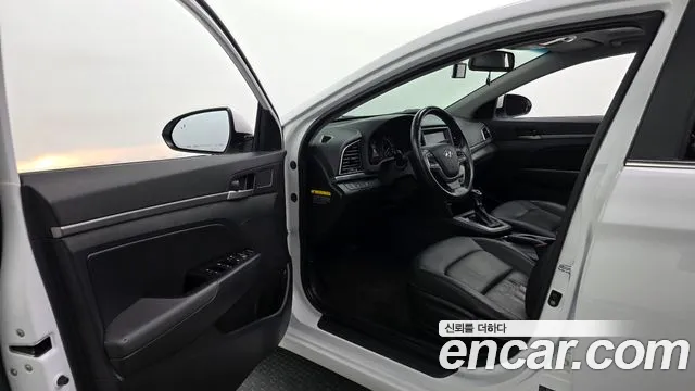Hyundai Avante 2016 thumb 10