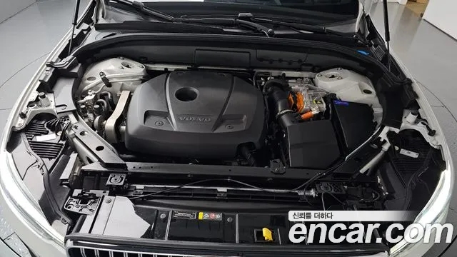 Volvo XC60 2024 thumb 5
