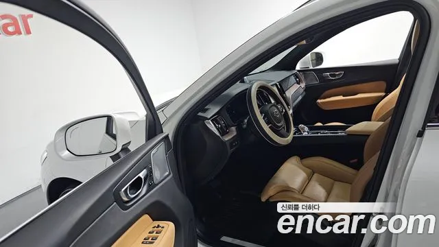Volvo XC60 2024 thumb 9